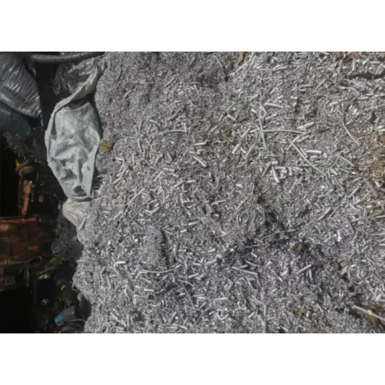 Test zur Rückgewinnung wertvoller Elemente aus polymetallischen Schlacken