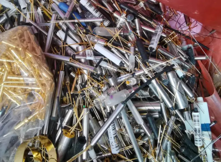 Test zur kaskadischen Abtrennung und Rückgewinnung von polymetallischen Abfällen