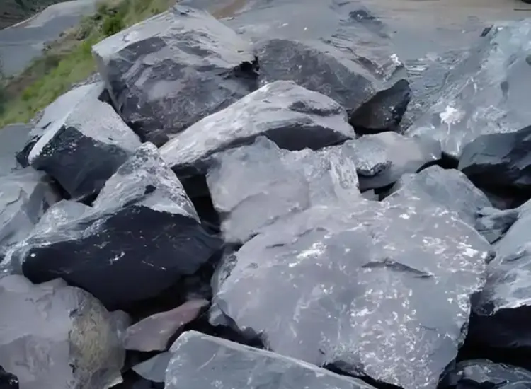 Rückgewinnungstest aus kohlenstoffhaltigen Goldabfällen