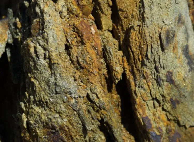 Goldgewinnungsversuch durch Cyanidlaugung