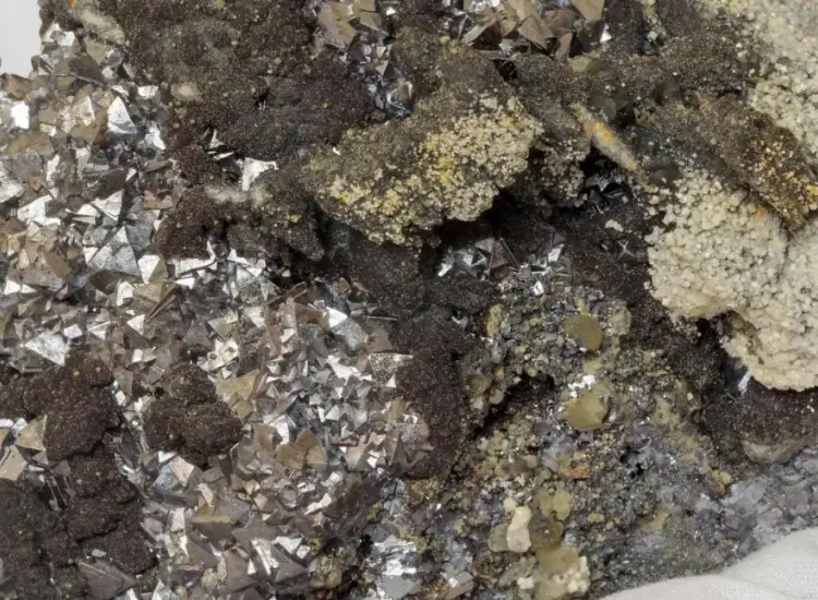 Flotationsabtrennungstest von komplexen Sulfiderzen